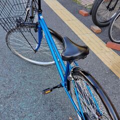【リサイクルショップどりーむ天保山店】No.553　自転車　27インチ　サドル固着の為格安価格　カゴ・鍵付き🎵の画像