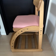 カリモク正規品　学習椅子　　ピュアオーク　　の画像