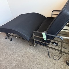 介護ベッド　電動リクライニングベッドの画像