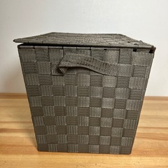 フタ付 カラーバスケット ブラウンの画像