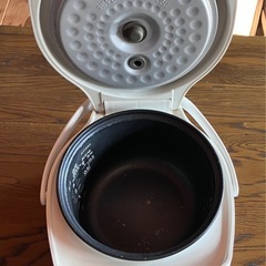 TIGER JAIーR2三号炊き炊飯器の画像