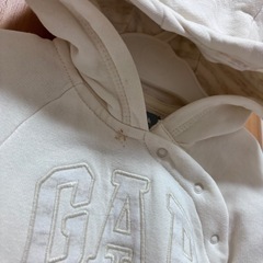 カバーオールとパーカー80の画像