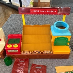 アンパンマンのパン工場本体と1部のみの画像