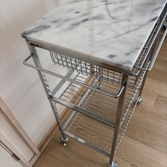 大理石　キャビネット　スチールラック　キッチンラックの画像