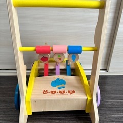 【値下げ】赤ちゃん　カタカタ　手押し車　木製の画像