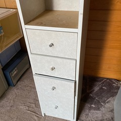 収納棚の画像