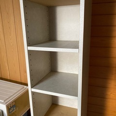 収納棚の画像