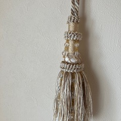 カーテンタッセル　ゴールド✖️ホワイト系の画像