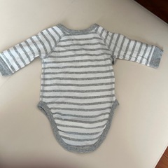 ユニクロ　ロンパース　60サイズ　の画像
