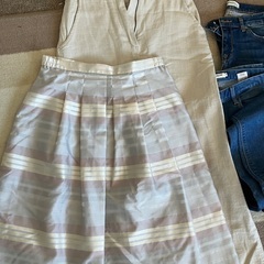 レディースＭサイズ　スカート　ジーンズなど10点の画像
