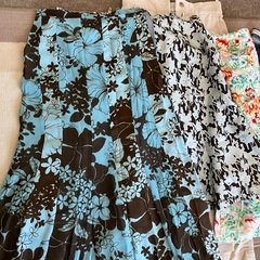 レディースＭサイズ　スカート　ジーンズなど10点の画像