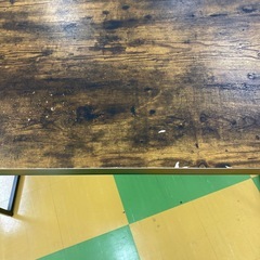 R104  ブラウンデスクの画像