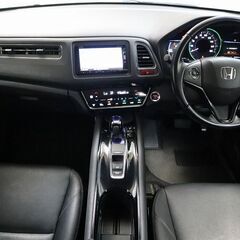 😙自社ローン✨シートヒーター付き！人気SUVのハイブリッド！ホンダのヴェゼルが入庫！の画像