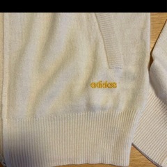 adidas カーディガンの画像