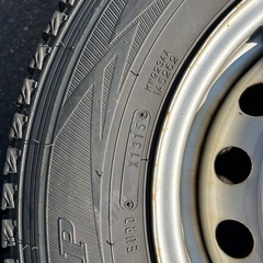 スタッドレスタイヤの画像