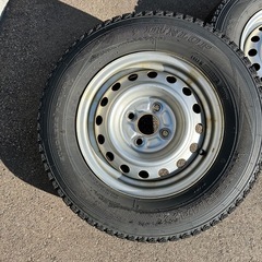 スタッドレスタイヤの画像