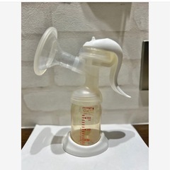 Pigeon 手動母乳搾乳器 150mlと母乳バッグの画像