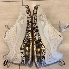 スケッチャーズ UN02 - SPOT-TASTIC! レディースシューズの画像