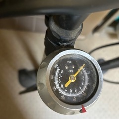 ロードバイクの空気入れの画像