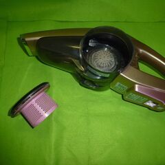 YAMADA コードレスクリーナーの画像