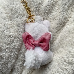 ディズニー マリー　KIRAMEプラッシュキーチェーンの画像