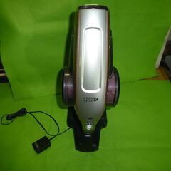 YAMADA コードレスクリーナーの画像