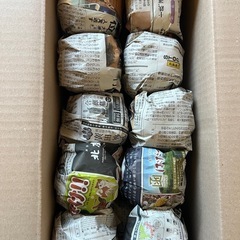 【青森県産】【送料無料】 【産地直送】【サンフジ】【王林】【名月】【家庭用】【簡易梱包】【9玉】の画像