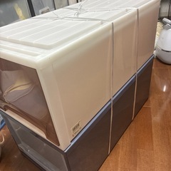 衣装　収納ケース　２個の画像