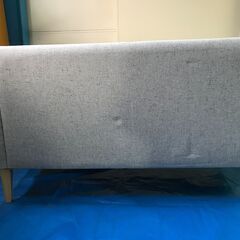 ２人掛けソファー　グレー　布製　横幅130㎝×高さ75cm×奥行71.5㎝の画像