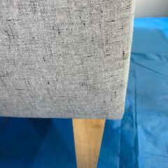 ２人掛けソファー　グレー　布製　横幅130㎝×高さ75cm×奥行71.5㎝の画像