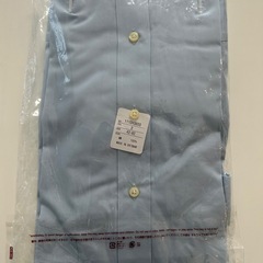 未使用トラサルディTRUSSARDI長袖ワイシャツ 長袖メンズシャツ 長袖シャツ トップス 紳士服 カラーデザインレギュラーカラーライトブルー　水色系 青色系デザイン 無地 綿100％ サイズ寸法 襟回り42-ゆき82 メンズmen’s男性用紳士の画像