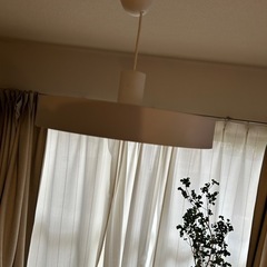 白い照明　状態◎の画像