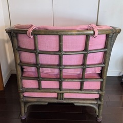 ピンク一人掛けソファの画像