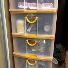 収納用の引き出しの画像