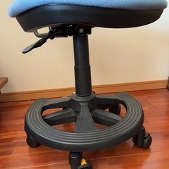 KOIZUMI学習椅子の画像