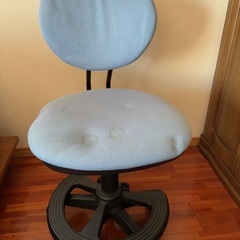 KOIZUMI学習椅子の画像