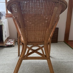 ラタンチェアの画像