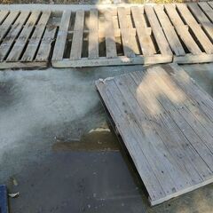 受付止中】木製パレット 不揃い 破損 汚れ 腐食 有りの画像