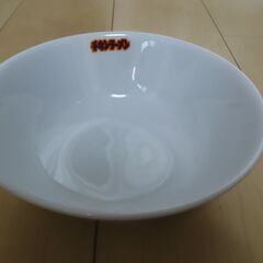 チキンラーメン柄のどんぶりの画像