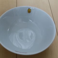 チキンラーメン柄のどんぶりの画像
