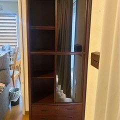 11/30まで マホガニー本棚　ガラス扉の画像