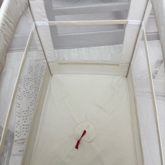 アップリカApricaココネルエアーベビーベッド　ミルク色の画像