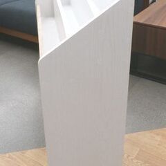 ➁ マガジンラック 本棚 幅73×奥行30×高さ76㎝ ホワイト 絵本ラック オープンラック 西岡店の画像