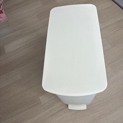 ゴミ箱の画像