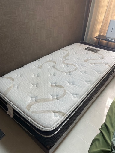 【値下げ‼️】早い物勝ち！シモンズベッド