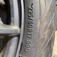 225/60r17タイヤホイールの画像