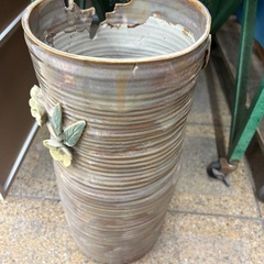 花瓶　傘立て　花柄の画像