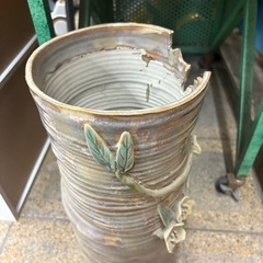 花瓶　傘立て　花柄の画像