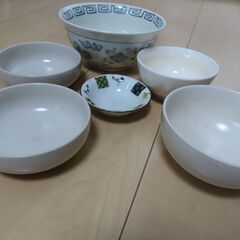 食器６点セット（どんぶり、茶碗、小皿、等）の画像