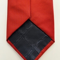 ロンシャンLongchampネクタイ レギュラータイ red レッド　赤色系 モザイク柄  シルク絹 長さ　約142センチ 大剣幅　約9.2センチ メンズ（men’s）男性用、紳士の画像